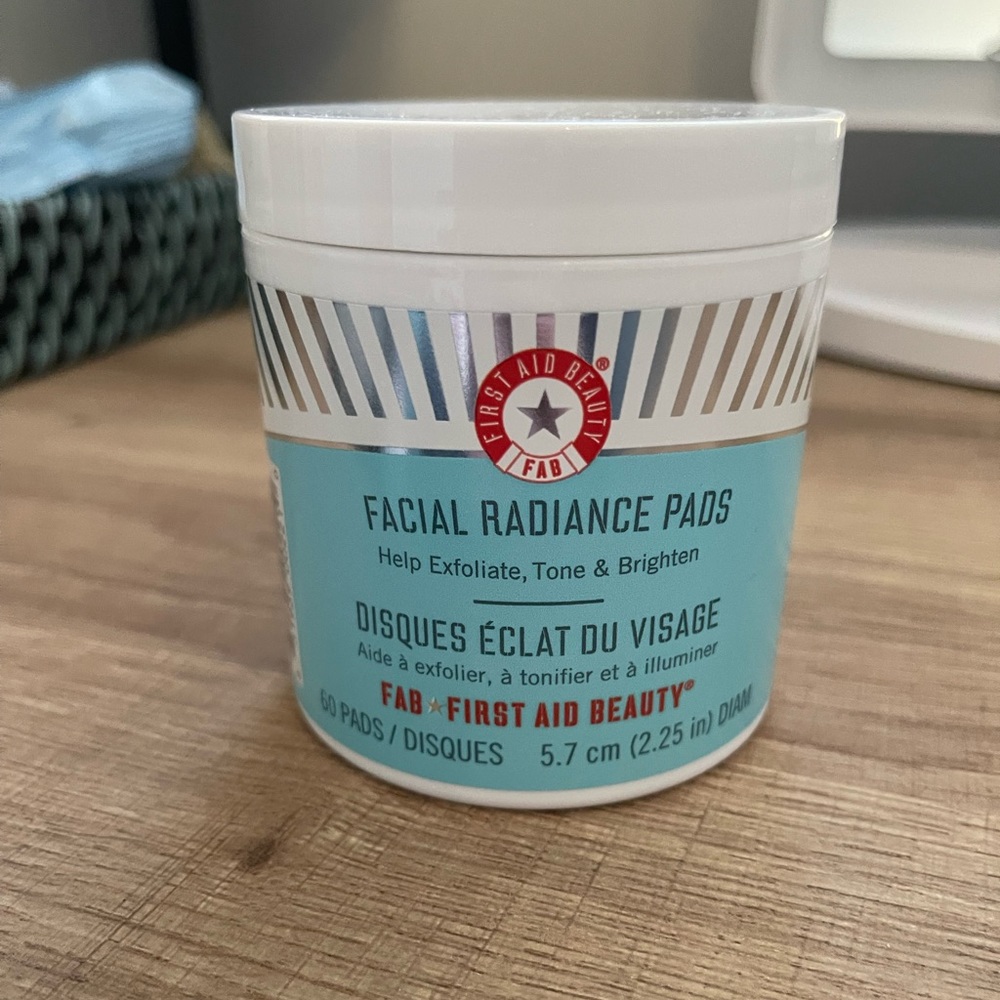 (Brand new) unopened First aid Beauty facial radiance pads